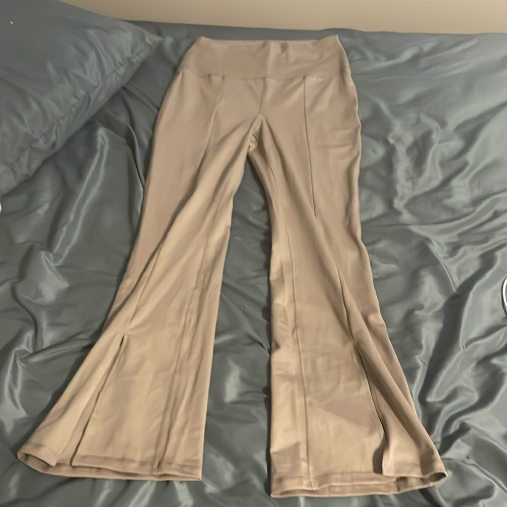 TJ Maxx pink flared leggings size XL